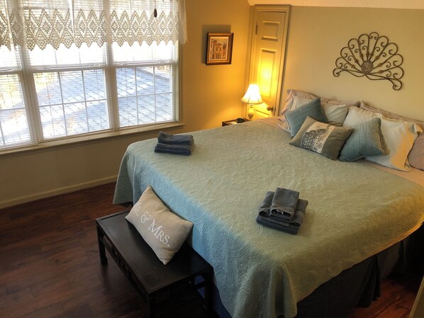 3 Schlafzimmer, Schreibtisch, Bügeleisen/Bügelbrett, kostenloses WLAN