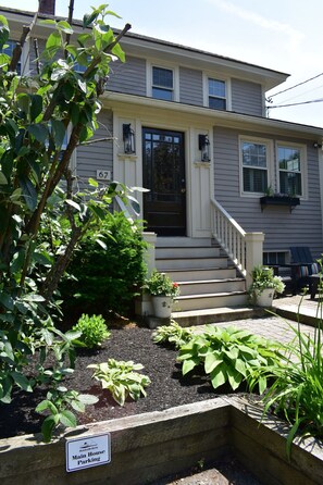 Exterior - Beautifully Modern Downtown Ogunquit Home (Ogunquit)