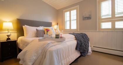 Charming Terrace Suite/Ogunquit/Ideal for Couples