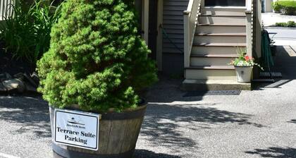 Charming Terrace Suite/Ogunquit/Ideal for Couples