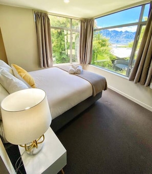 2 bedrooms, premium bedding, desk, iron/ironing board