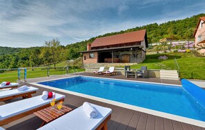 Outdoor pool, a heated pool - Gorgeous home in Kostanjevac (Kostanjevac)