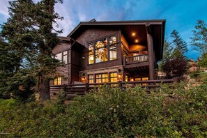 Exterior - Gorgeous Deer Valley Views. Summer hike/bike. Winter free shuttle to Ski Lift. (Park City)