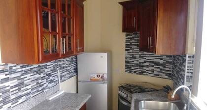 Irie Hideaway - Private Studio in Gated Community, Caribbean Estates, Portmore