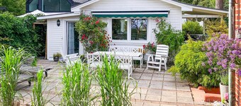 Stunning home in Höllviken with WiFi