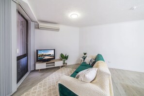 Apartment, 2 Bedrooms | Interior