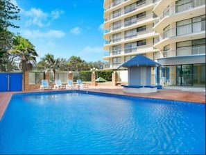 Outdoor pool - Absolute Beachfront with Views 2BR Apt (Surfers Paradise)