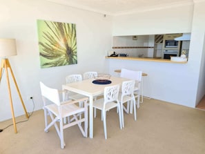 Apartment, 2 Bedrooms | In-room dining - Absolute Beachfront with Views 2BR Apt (Surfers Paradise)