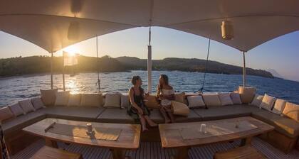 Luxury Phinisi Yacht