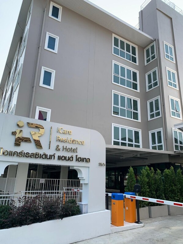 Exterior - Icare Residence & Hotel (Bangkok)