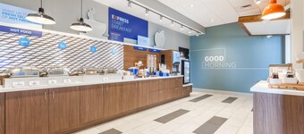 Holiday Inn Express and Suites Ottawa