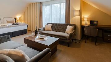 Presidential Suite | Private kitchen | Coffee/tea maker, electric kettle