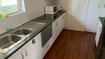 Basic Double or Twin Room | Private kitchen