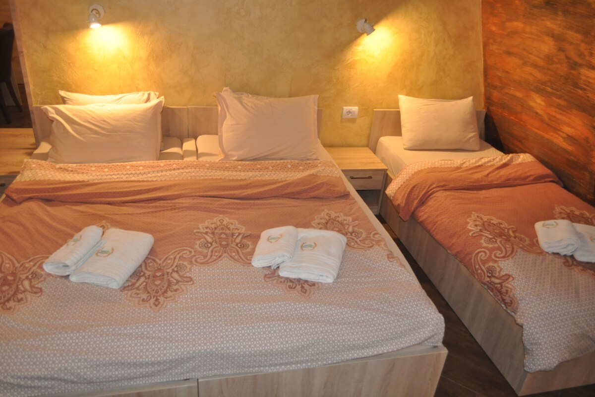 Egyptian cotton sheets, premium bedding, Tempur-Pedic beds, minibar