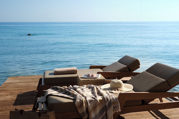 Private beach, sun loungers, beach umbrellas, beach towels