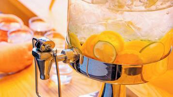 Desayuno continental gratuito y diario