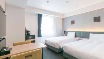 Habitación estándar, 2 camas individuales, no fumadores | Caja fuerte, escritorio, espacio para trabajar con un portátil