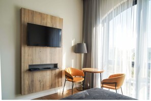 Kahden hengen standard-huone | Oleskelualue | Taulutelevisio, Netflix, suoratoistopalvelut