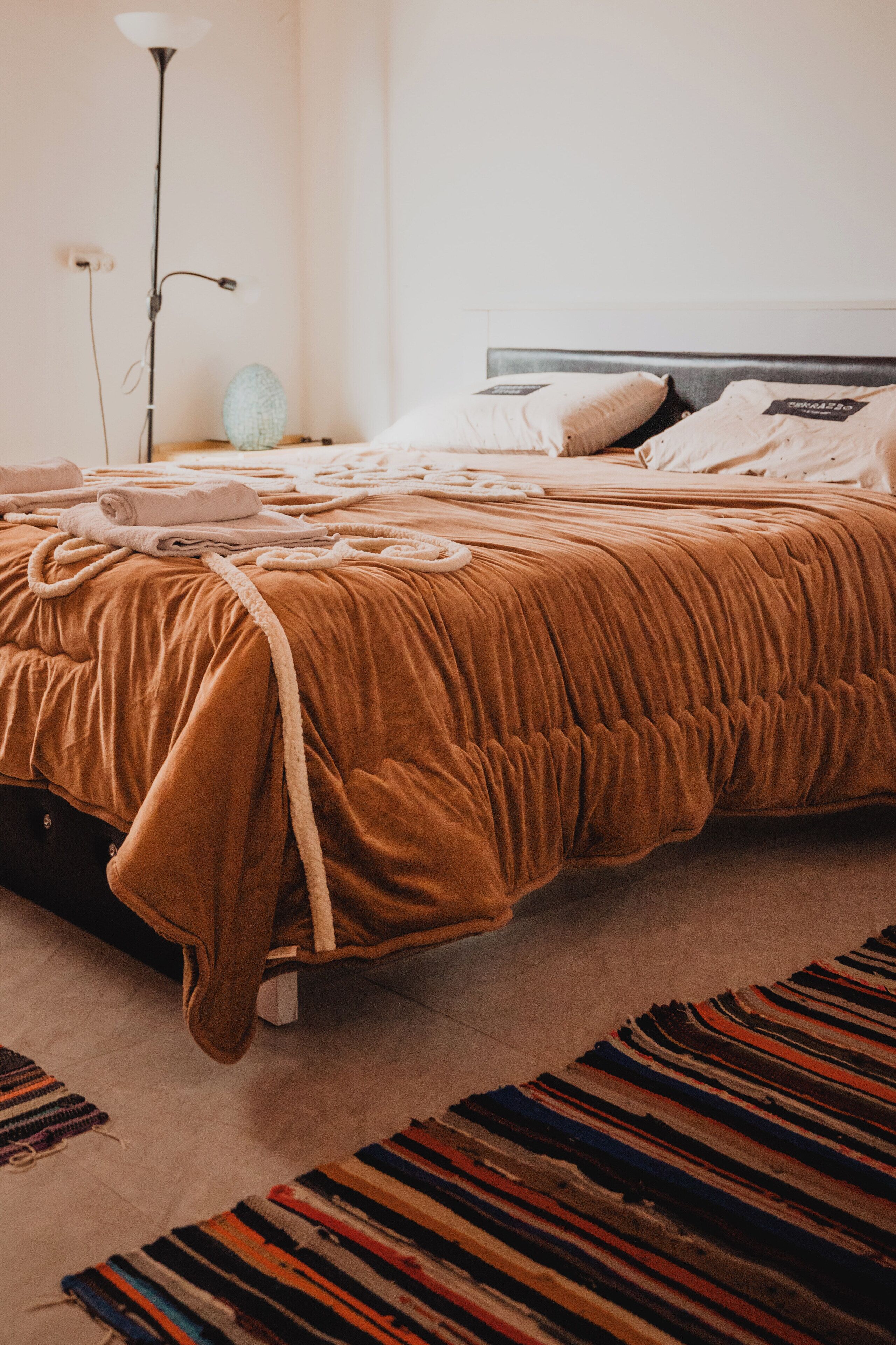 بديكورات فريدة لكل غرفة ومكتب وواي فاي مجانًا