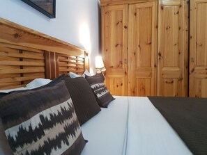 Apartamento, 3 quartos | 3 quartos, Wi-Fi de cortesia, roupa de cama