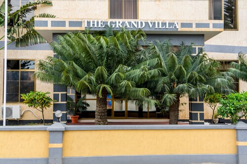 The Grand Villa Hotel