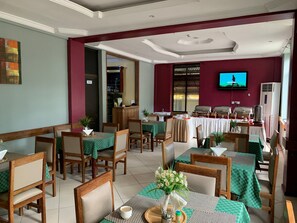 Breakfast, lunch and dinner served - The Grand Villa Hotel (Dar es Salaam)