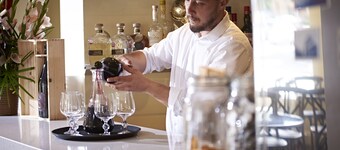 瓦倫蒂諾餐廳及客房飯店