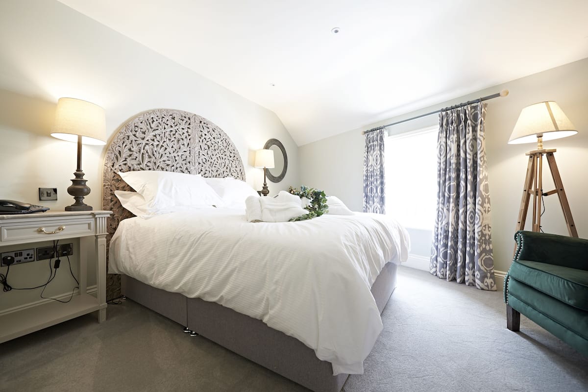 Deluxe-Suite, mit Bad (King size and sofa bed)