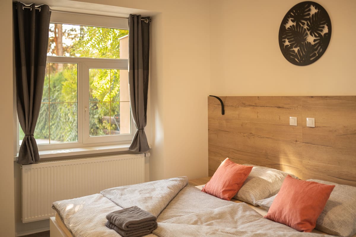 Standard Apartment, 1 Bedroom, Kitchen (1) | Hypo-allergenic bedding available, memory foam beds, WiFi (free)