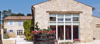 House with swimming pool ideal for families with children