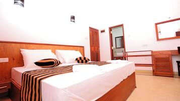5 bedrooms, WiFi