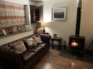 Smart TV, DVD player, stereo