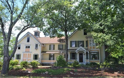 Ski Minutes Away & Pool Onsite