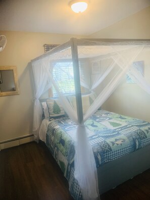 3 bedrooms, iron/ironing board, travel cot, WiFi