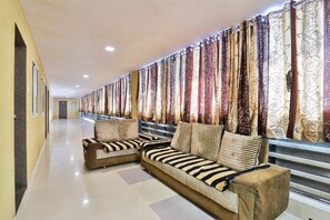 로비 좌석 공간