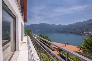 Departamento, 5 habitaciones | Vista al lago