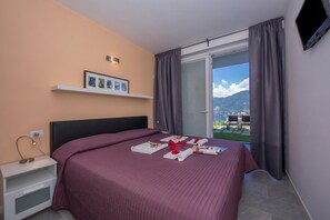 家庭公寓, 多间卧室, 山腰 (Casa Laura Apt. 3) | 2 多间卧室、特色装修、特色家居、熨斗/熨衣板