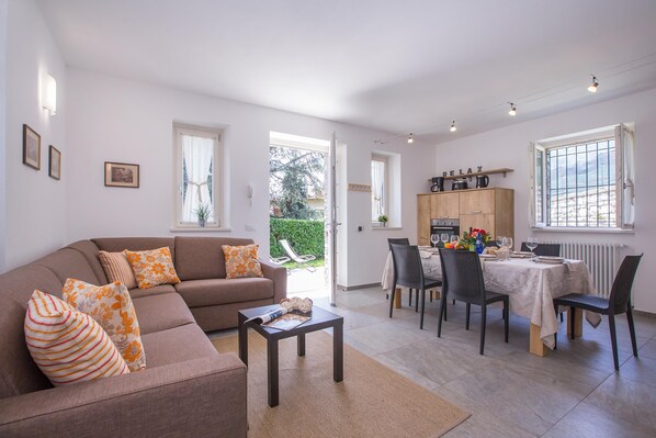 Familienhaus, Mehrere Schlafzimmer, 2 Bäder (Lenno Dolcelago) | Innenbereich