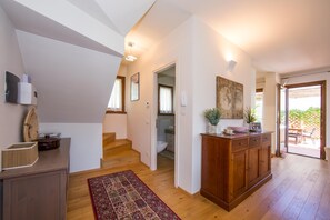 Familienapartment, 3 Schlafzimmer, 2 Bäder, Bergseite (Bellavista Mezzegra) | Innenbereich