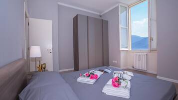 Familie appartement, meerdere slaapkamers, aan het meer (Casa Daniele) | Kameruitzicht