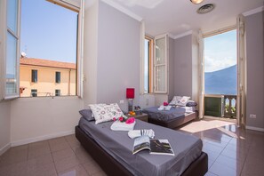 3 sovrum, individuell inredning, unika möbler och strykjärn/strykbräda