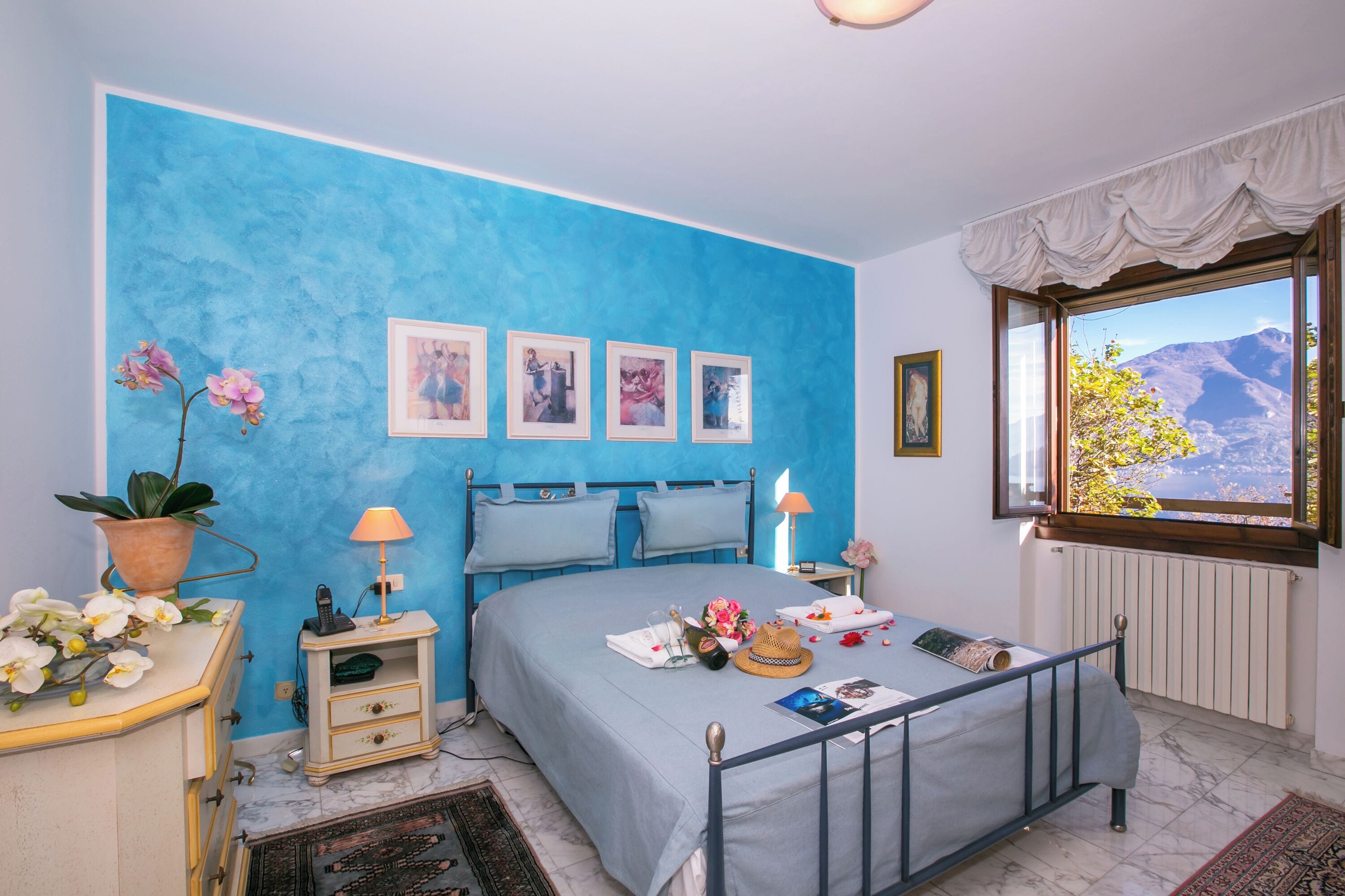 Family Apartment, Multiple Bedrooms, Mountainside (Veranda di Menaggio)