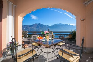 Family Apartment, Multiple Bedrooms, Mountainside (Veranda di Menaggio) | Terrace/patio