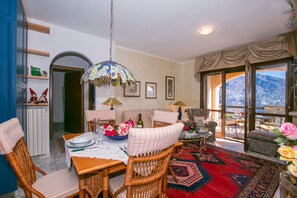 Familienapartment, Mehrere Schlafzimmer, Bergseite (Veranda di Menaggio) | Ausblick vom Zimmer