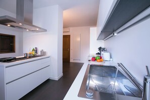 Family Villa, Multiple Bedrooms, Refrigerator & Microwave, Mountainside (Villa San Michele) | Private kitchen