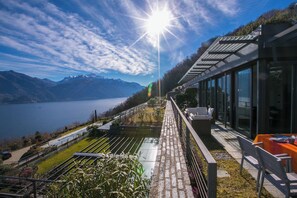 Family Apartment, Multiple Bedrooms, Mountainside (Penthouse-LakeView-AC-PrivateGarden) | Outdoor dining