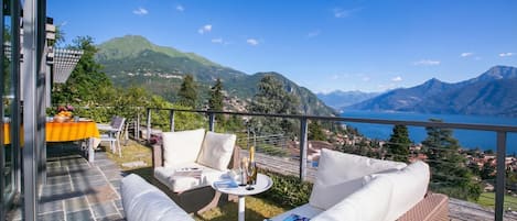 Familienapartment, Mehrere Schlafzimmer, Bergseite (Penthouse-LakeView-AC-PrivateGarden) | Speisen im Freien