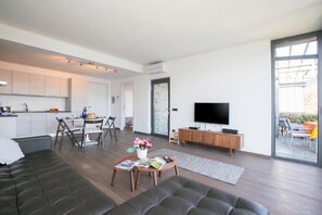 Family Apartment, Multiple Bedrooms, Mountainside (Penthouse-LakeView-AC-PrivateGarden) | Living area - Penthouse-LakeView-AC-PrivateGarden (Menaggio)