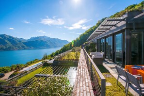 Family Apartment, 2 Bedrooms, Microwave, Mountainside (Penthouse-LakeView-AC-PrivateGarden) | Outdoor dining