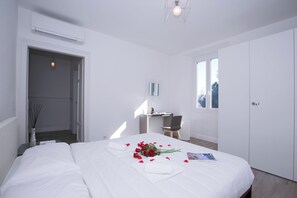 3 bedrooms, individually decorated, individually furnished